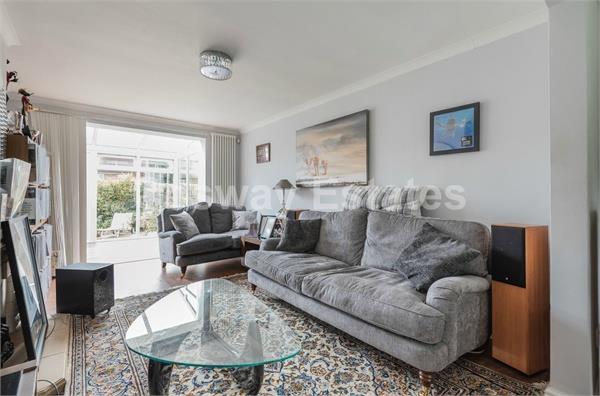 Orchard Close, Radlett